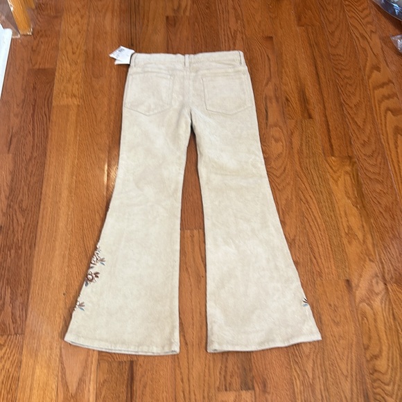 NWT FOREVER 21 KIDS CREAM MID RISE FLARE CORDUROY EMBROIDERED PANTS SIZE 11/12 - Picture 8 of 8